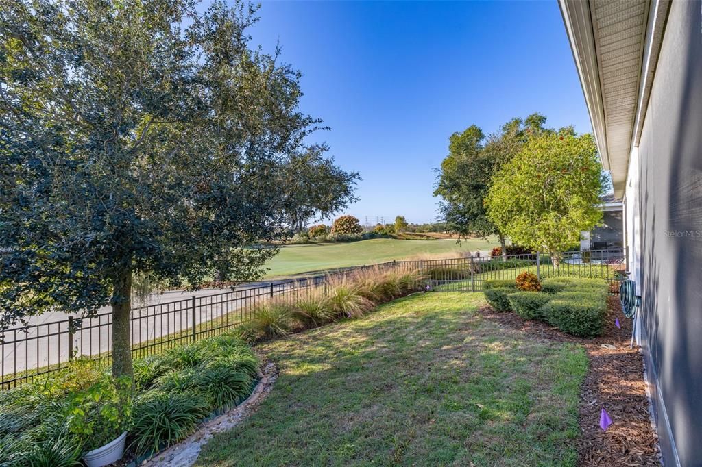 На продажу: $349,990 (2 спален, 2 ванн, 1437 Квадратных фут)