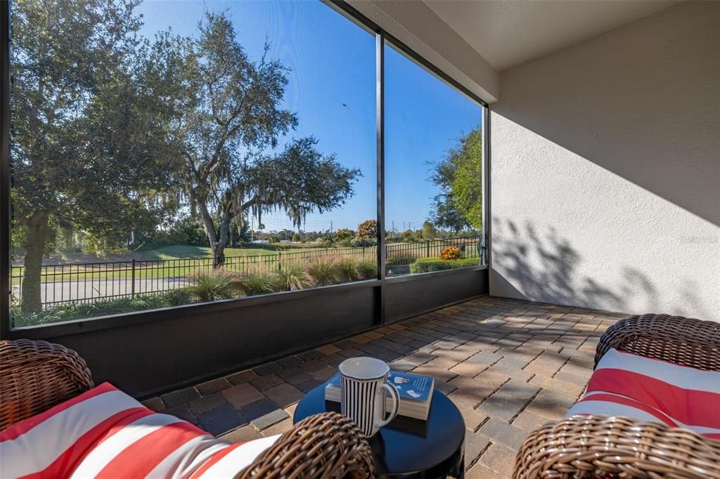 На продажу: $349,990 (2 спален, 2 ванн, 1437 Квадратных фут)