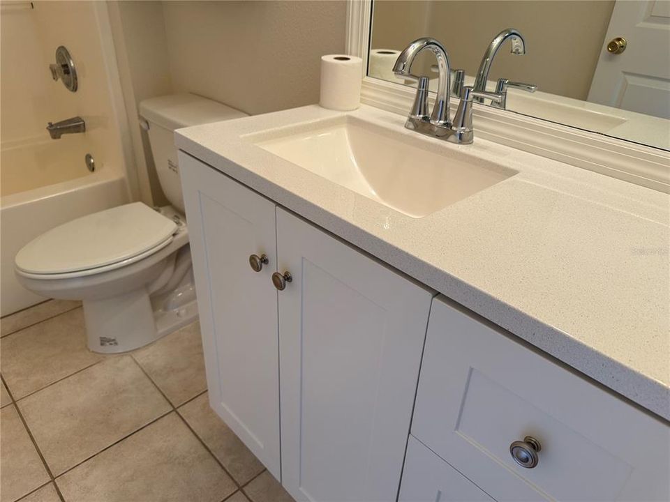 出租: $1,200 (2 贝兹, 1 浴室, 1000 平方英尺)