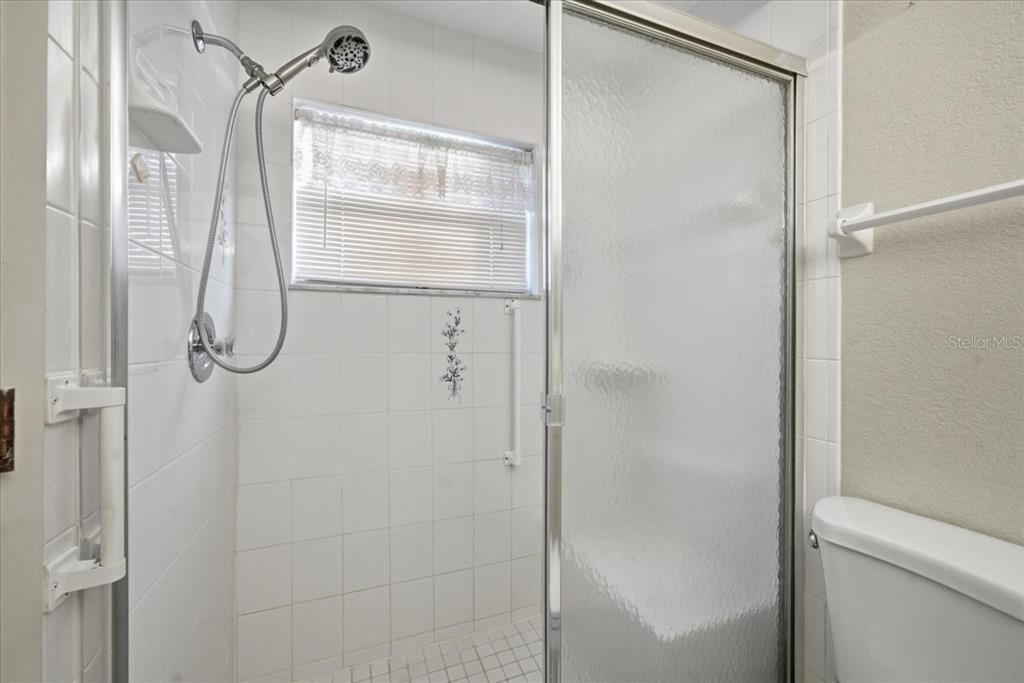 На продажу: $235,000 (2 спален, 2 ванн, 969 Квадратных фут)