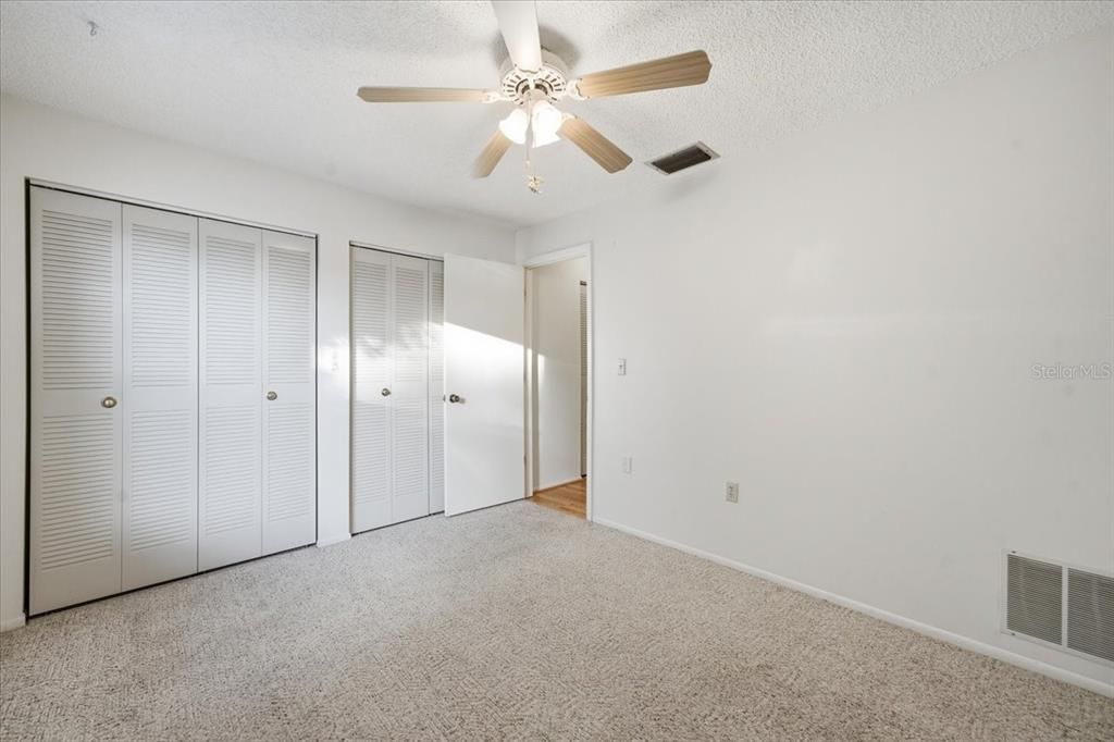 На продажу: $235,000 (2 спален, 2 ванн, 969 Квадратных фут)