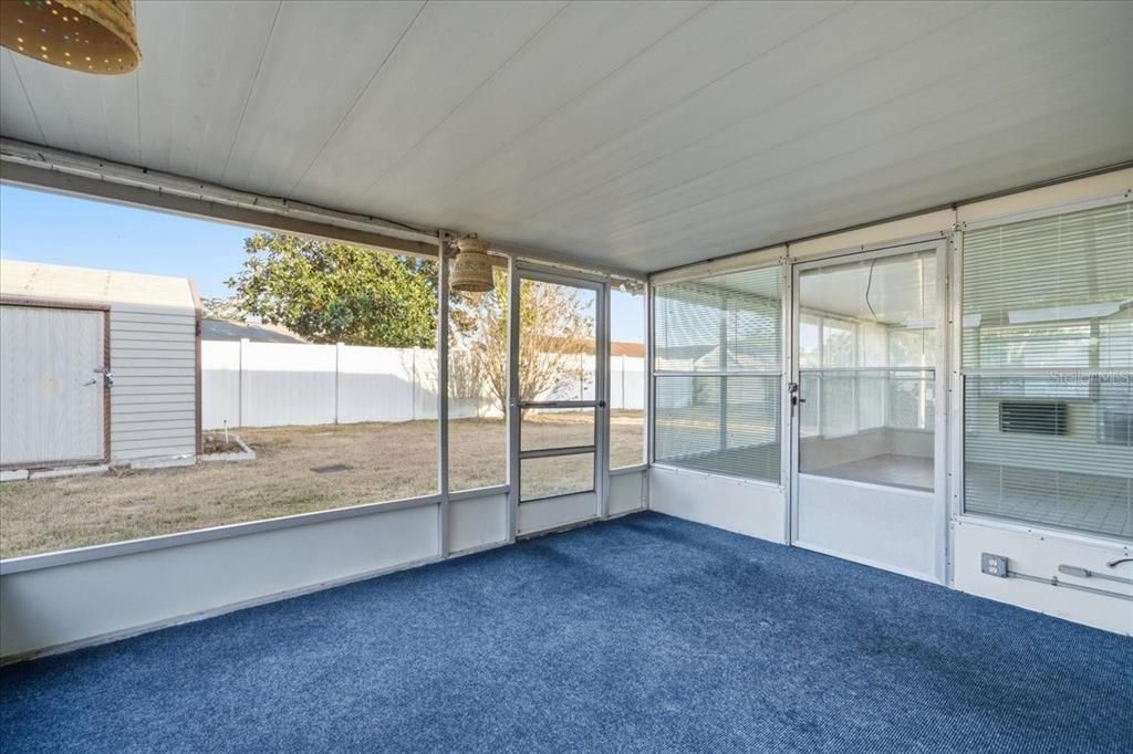 На продажу: $235,000 (2 спален, 2 ванн, 969 Квадратных фут)