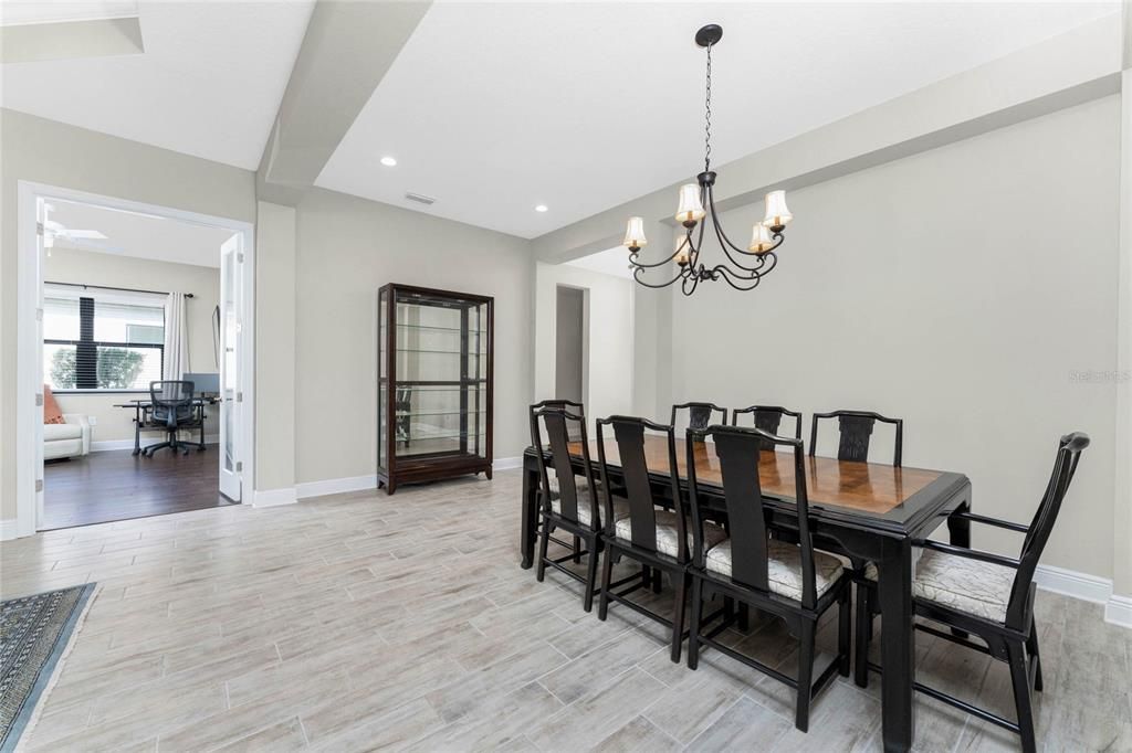 For Sale: $575,000 (3 beds, 2 baths, 2236 Square Feet)