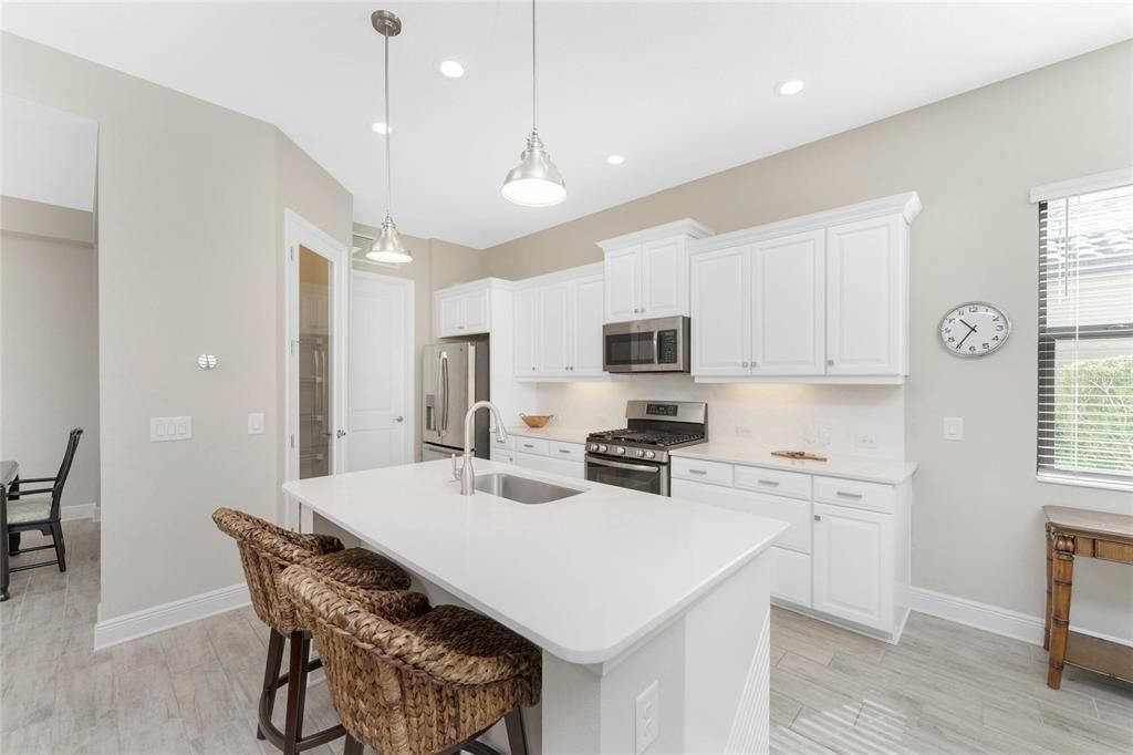 For Sale: $575,000 (3 beds, 2 baths, 2236 Square Feet)