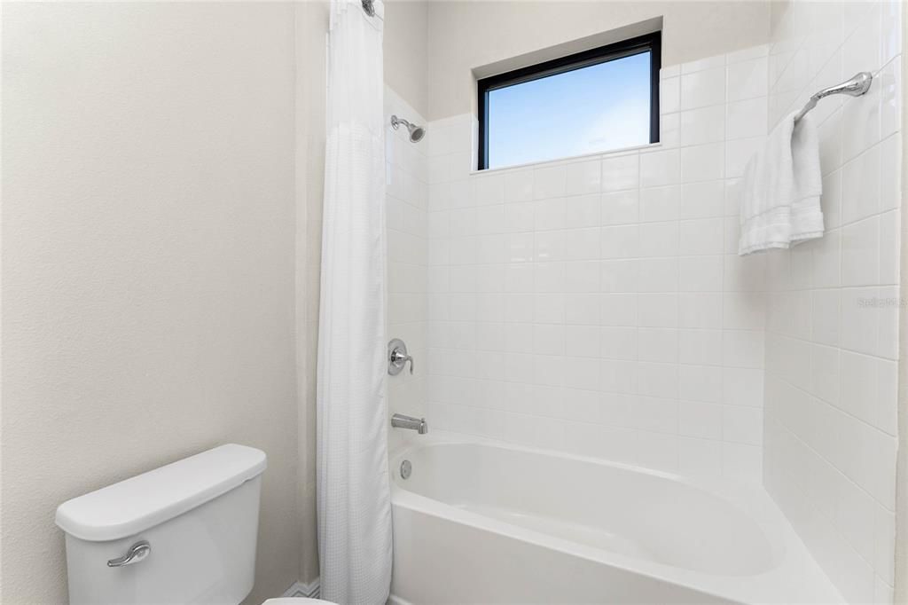 For Sale: $575,000 (3 beds, 2 baths, 2236 Square Feet)