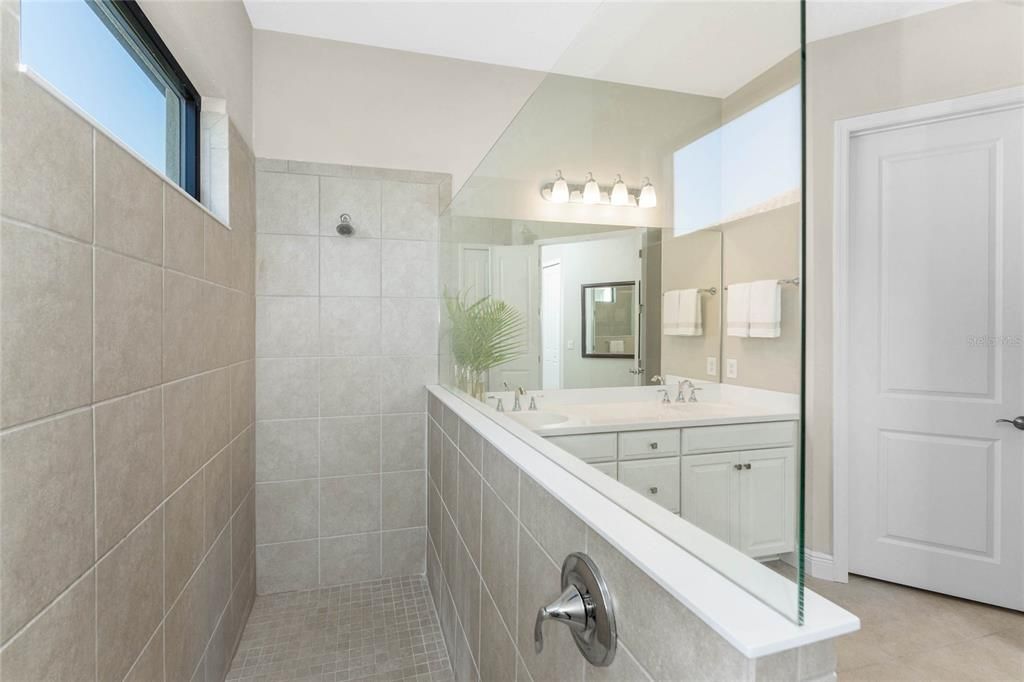 For Sale: $575,000 (3 beds, 2 baths, 2236 Square Feet)