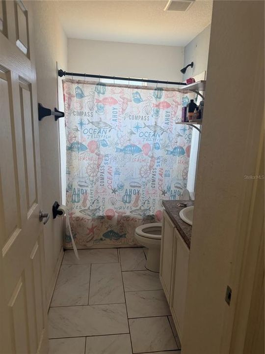 En Venta: $290,000 (4 camas, 2 baños, 1749 Pies cuadrados)