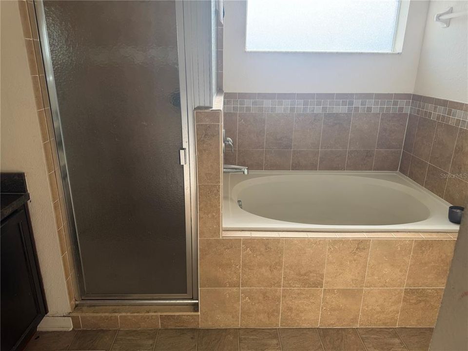 En Venta: $290,000 (4 camas, 2 baños, 1749 Pies cuadrados)