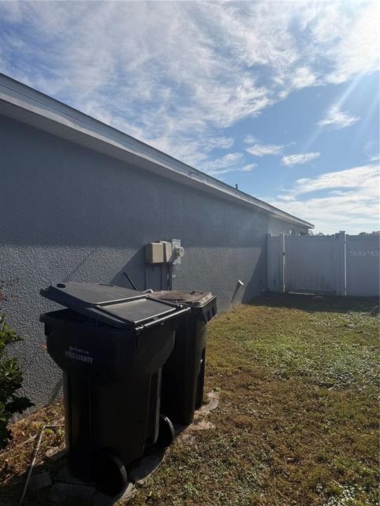 En Venta: $290,000 (4 camas, 2 baños, 1749 Pies cuadrados)