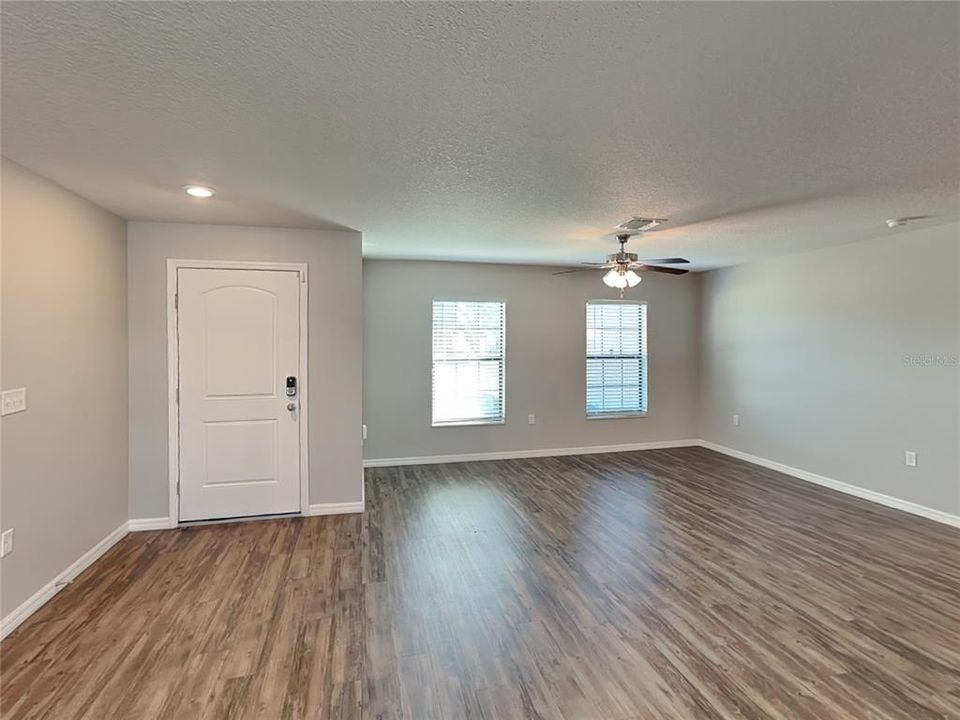 For Rent: $1,849 (3 beds, 2 baths, 1463 Square Feet)
