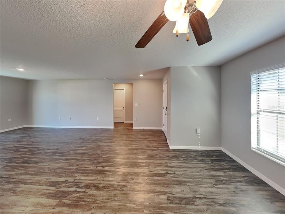 For Rent: $1,849 (3 beds, 2 baths, 1463 Square Feet)