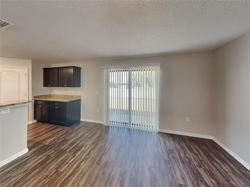 For Rent: $1,849 (3 beds, 2 baths, 1463 Square Feet)