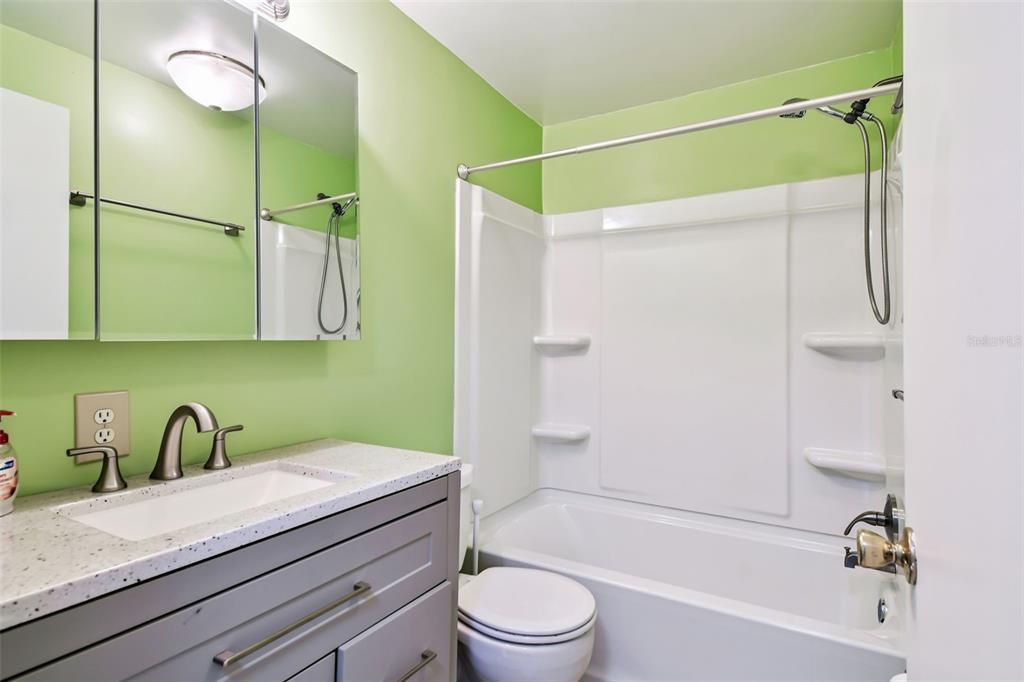 For Sale: $389,900 (3 beds, 2 baths, 1158 Square Feet)