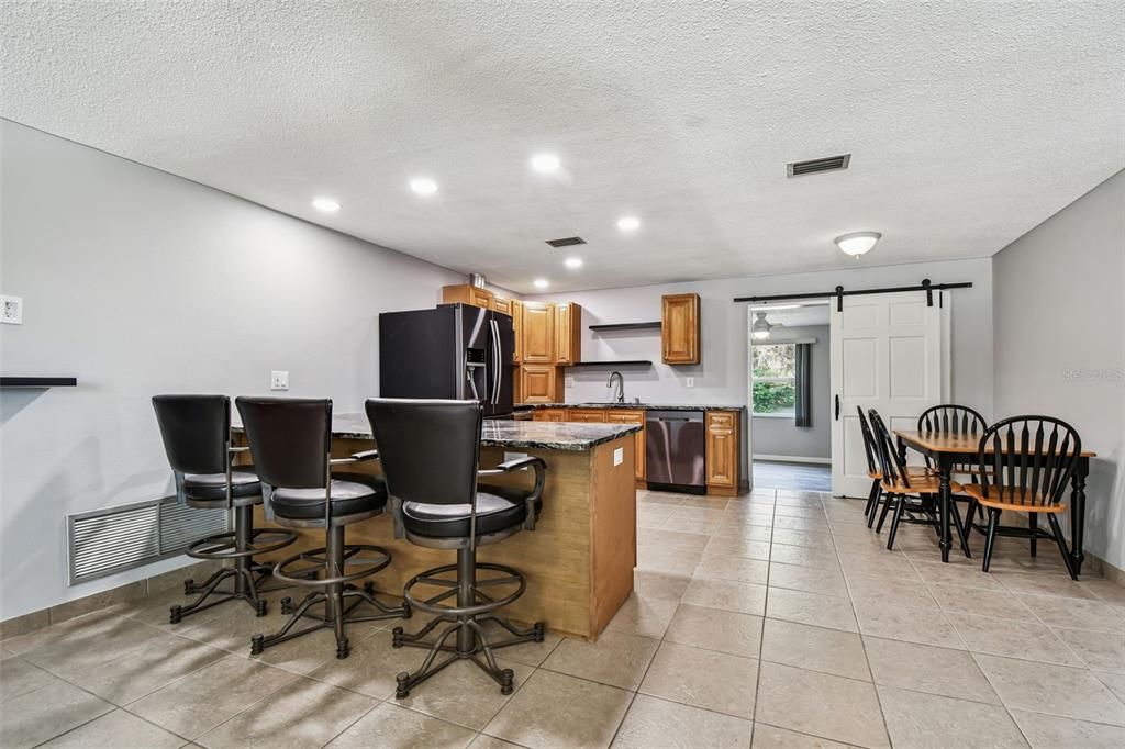 For Sale: $389,900 (3 beds, 2 baths, 1158 Square Feet)