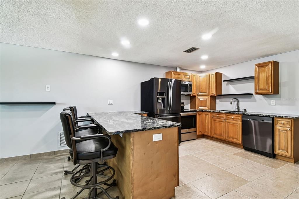 For Sale: $389,900 (3 beds, 2 baths, 1158 Square Feet)