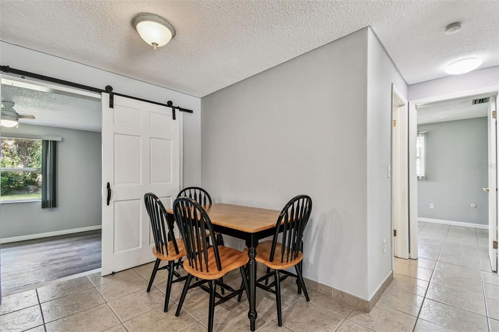 For Sale: $389,900 (3 beds, 2 baths, 1158 Square Feet)