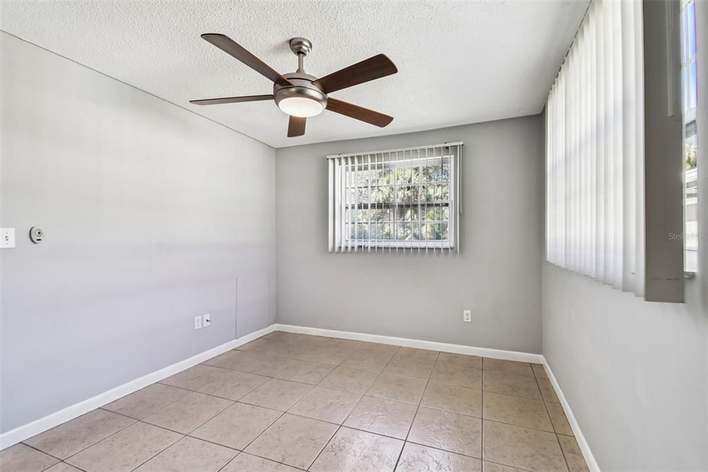 For Sale: $389,900 (3 beds, 2 baths, 1158 Square Feet)