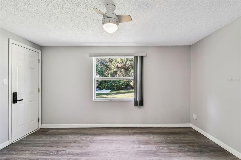 For Sale: $389,900 (3 beds, 2 baths, 1158 Square Feet)