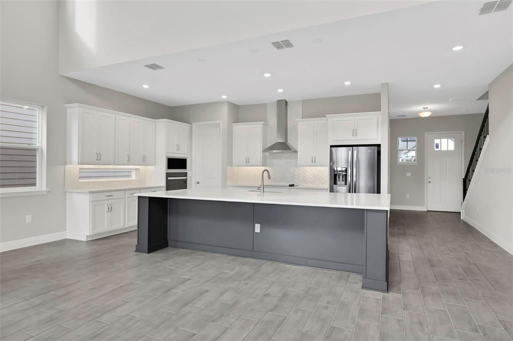 Active With Contract: $810,000 (4 beds, 4 baths, 3191 Square Feet)