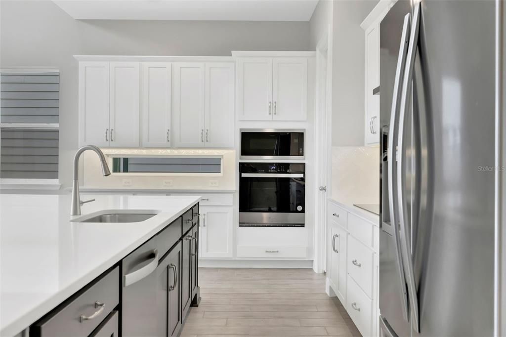 Active With Contract: $810,000 (4 beds, 4 baths, 3191 Square Feet)