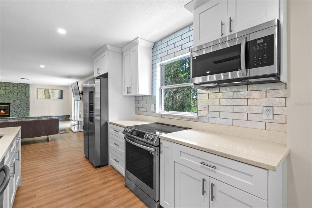 待售: $1,499,999 (4 贝兹, 3 浴室, 2530 平方英尺)