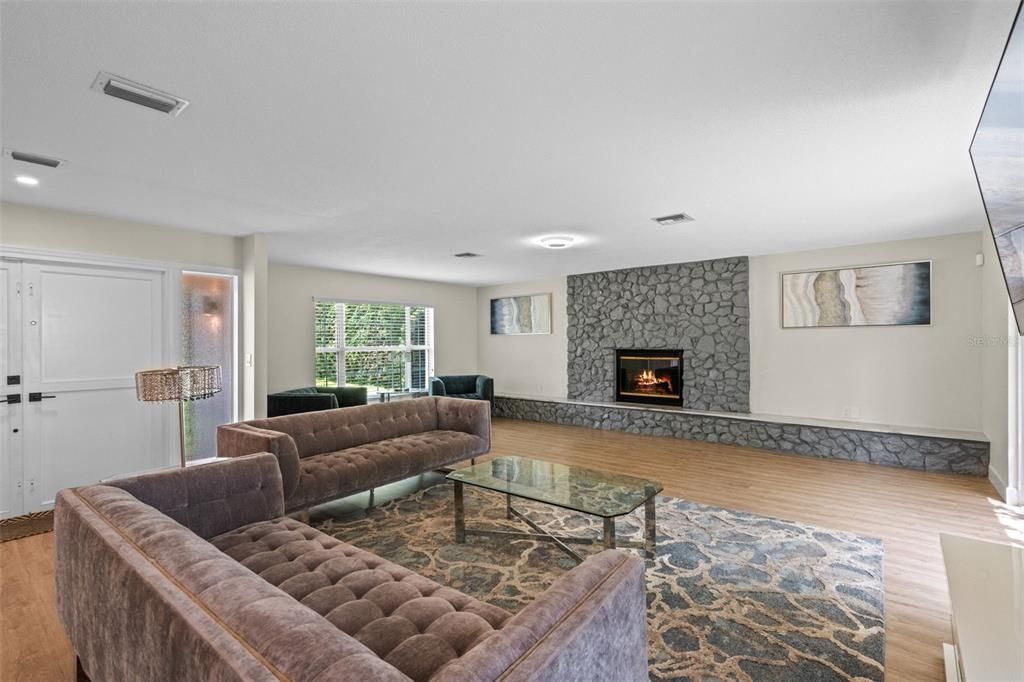 待售: $1,499,999 (4 贝兹, 3 浴室, 2530 平方英尺)