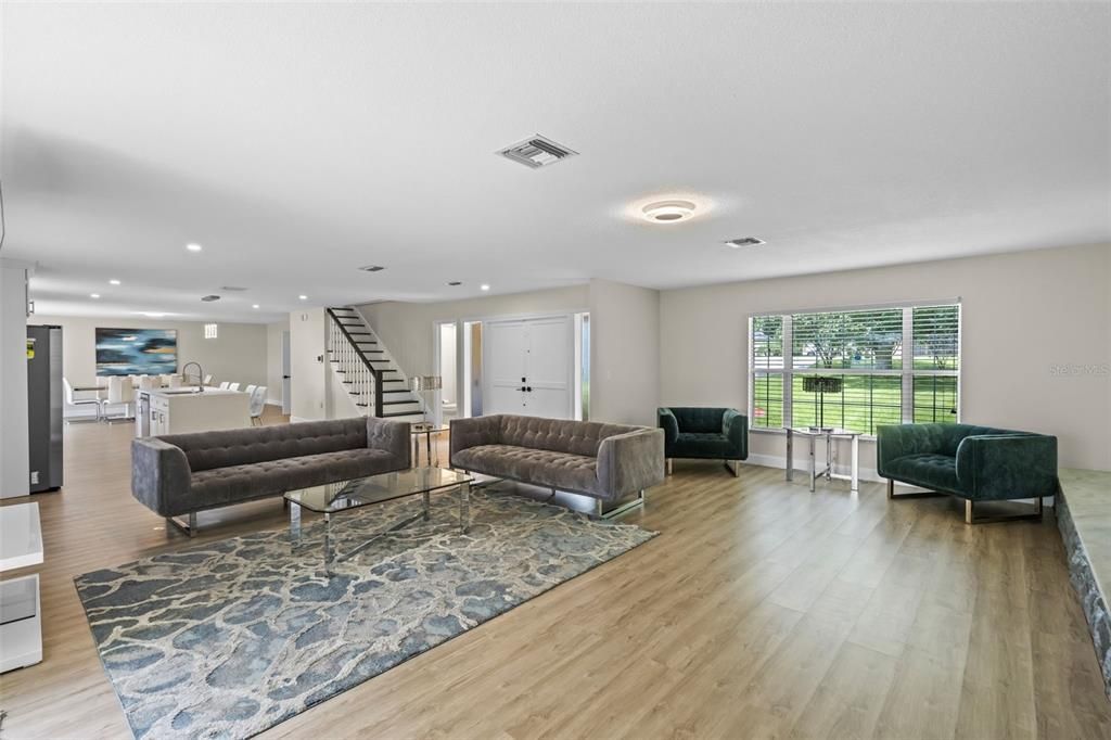 待售: $1,499,999 (4 贝兹, 3 浴室, 2530 平方英尺)