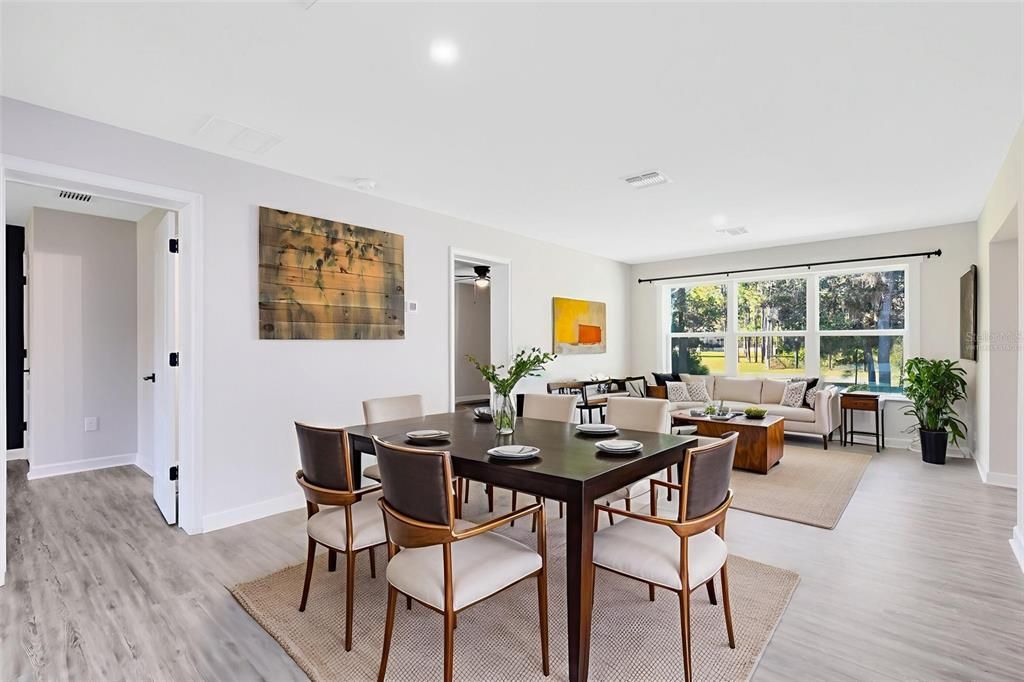 На продажу: $569,900 (3 спален, 2 ванн, 1918 Квадратных фут)