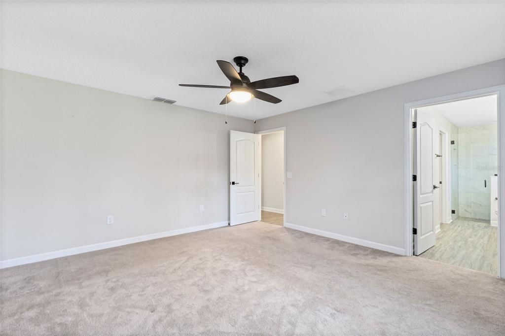 На продажу: $569,900 (3 спален, 2 ванн, 1918 Квадратных фут)