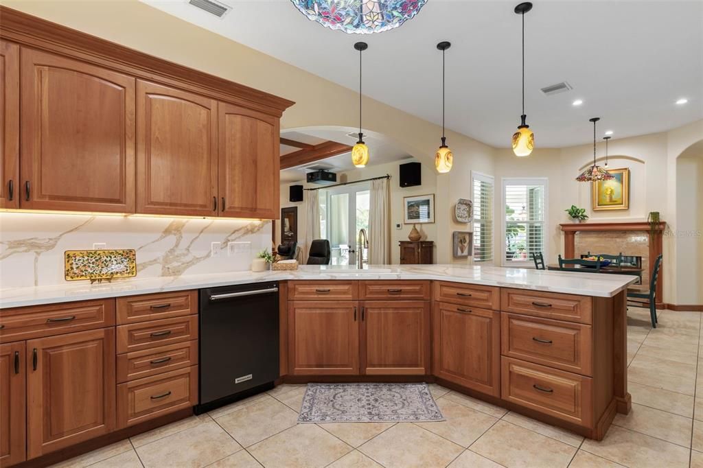 待售: $1,650,000 (4 贝兹, 3 浴室, 3449 平方英尺)