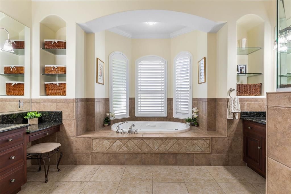 待售: $1,650,000 (4 贝兹, 3 浴室, 3449 平方英尺)