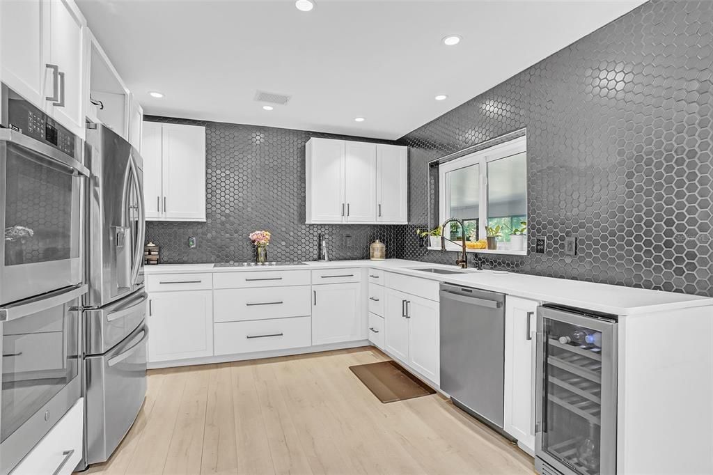 待售: $650,000 (3 贝兹, 2 浴室, 2312 平方英尺)