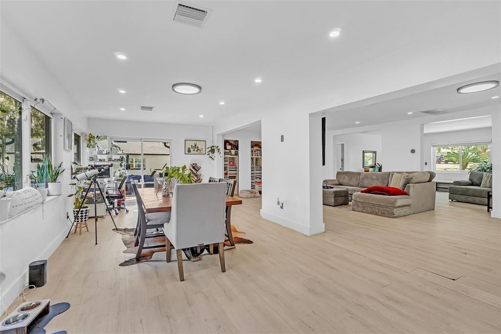 待售: $650,000 (3 贝兹, 2 浴室, 2312 平方英尺)