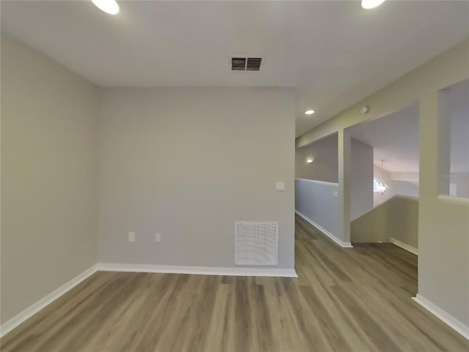 For Rent: $1,889 (3 beds, 2 baths, 1684 Square Feet)
