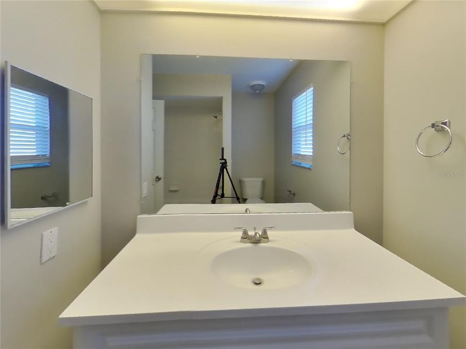 For Rent: $1,889 (3 beds, 2 baths, 1684 Square Feet)