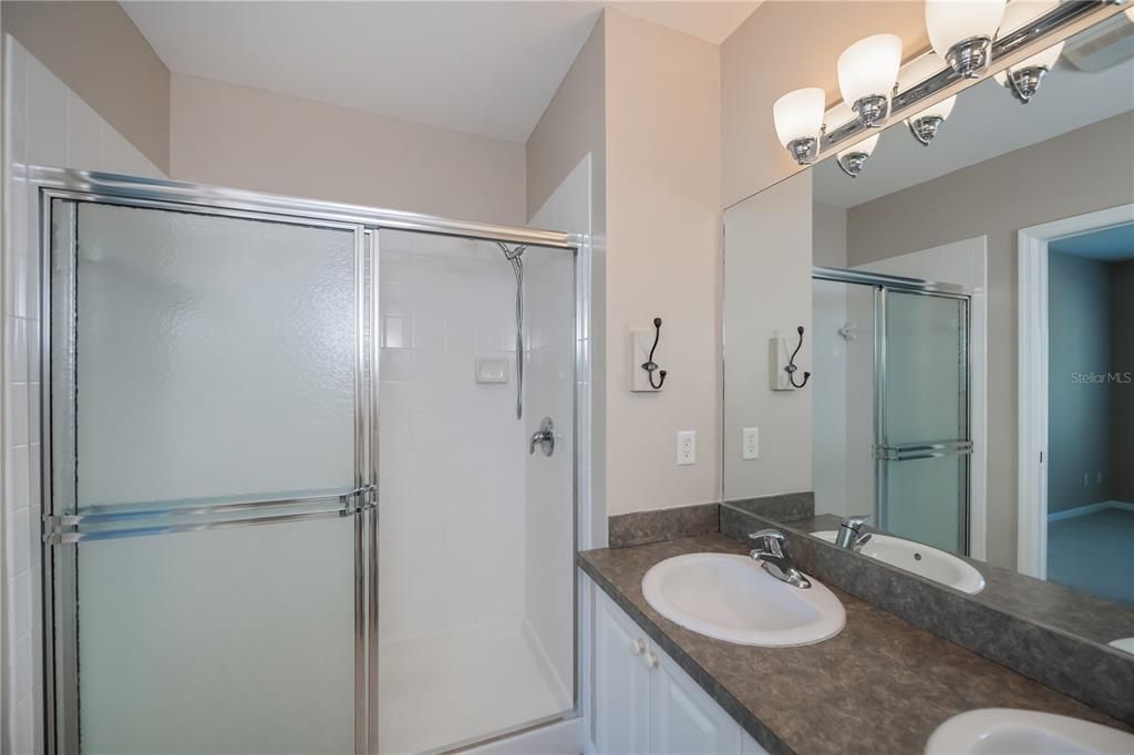 For Sale: $174,900 (3 beds, 2 baths, 1293 Square Feet)