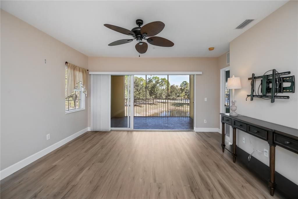 For Sale: $174,900 (3 beds, 2 baths, 1293 Square Feet)