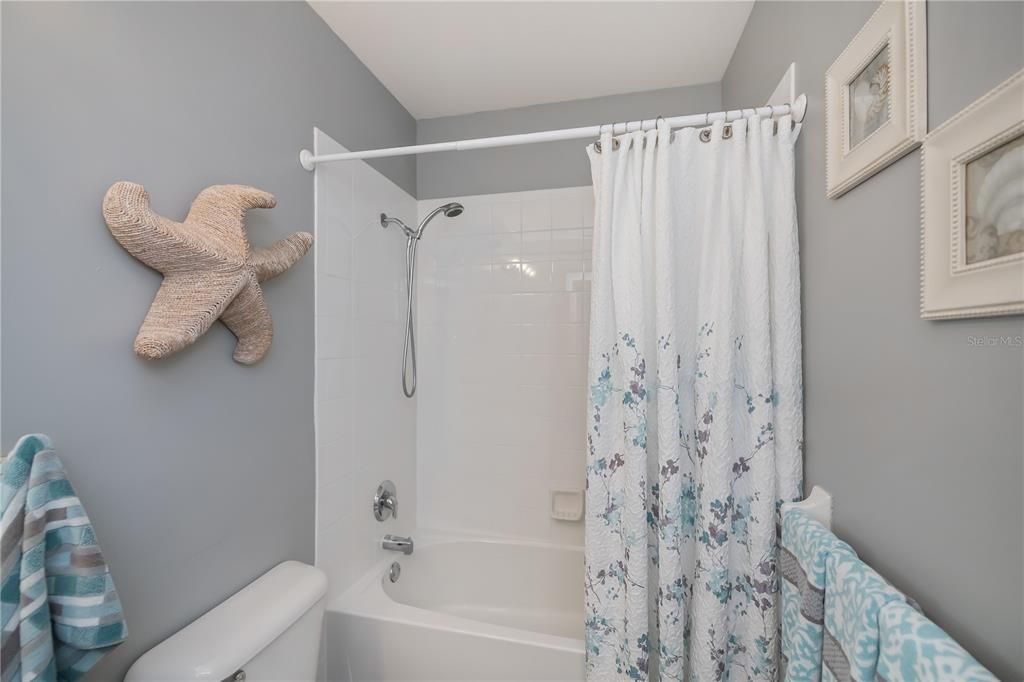 For Sale: $174,900 (3 beds, 2 baths, 1293 Square Feet)