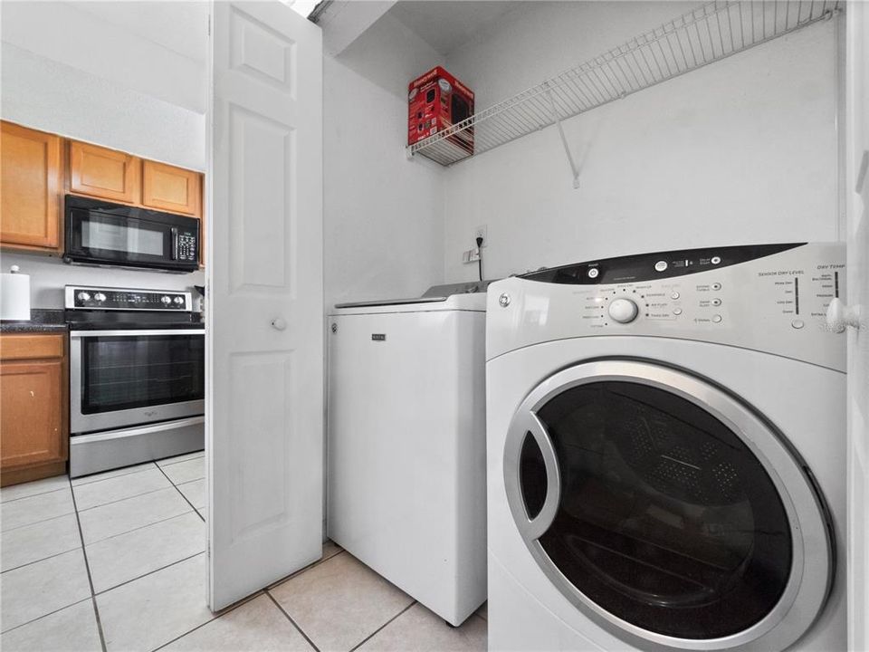 Activo con contrato: $190,000 (2 camas, 2 baños, 876 Pies cuadrados)