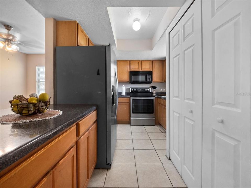 Activo con contrato: $190,000 (2 camas, 2 baños, 876 Pies cuadrados)