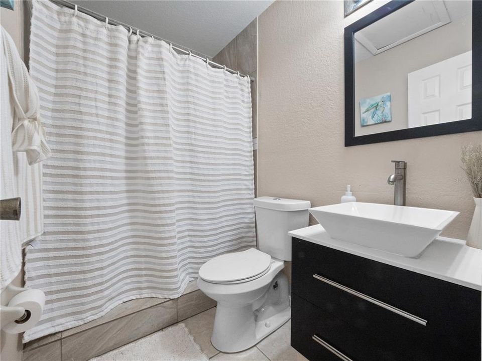 Activo con contrato: $190,000 (2 camas, 2 baños, 876 Pies cuadrados)