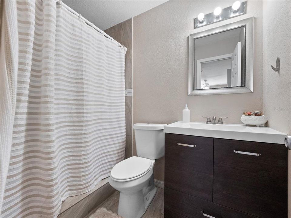 Activo con contrato: $190,000 (2 camas, 2 baños, 876 Pies cuadrados)