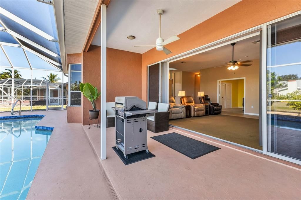 На продажу: $449,900 (3 спален, 2 ванн, 2223 Квадратных фут)