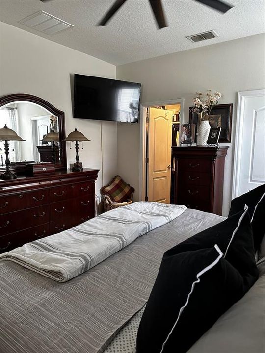 En Venta: $369,000 (3 camas, 2 baños, 1693 Pies cuadrados)