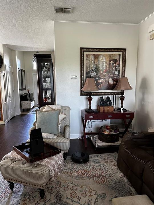 En Venta: $369,000 (3 camas, 2 baños, 1693 Pies cuadrados)