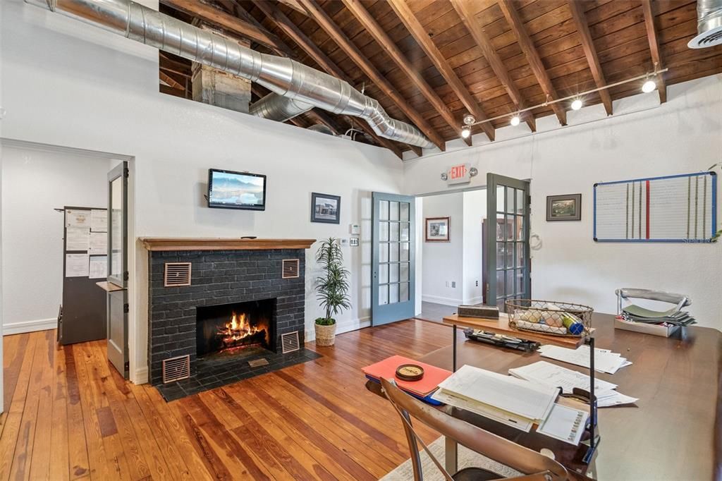 待售: $549,900 (0 贝兹, 0 浴室, 1969 平方英尺)