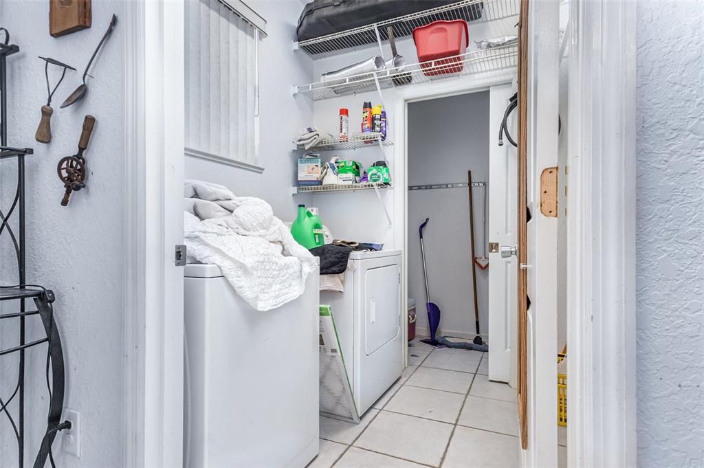 待售: $307,000 (3 贝兹, 2 浴室, 2004 平方英尺)