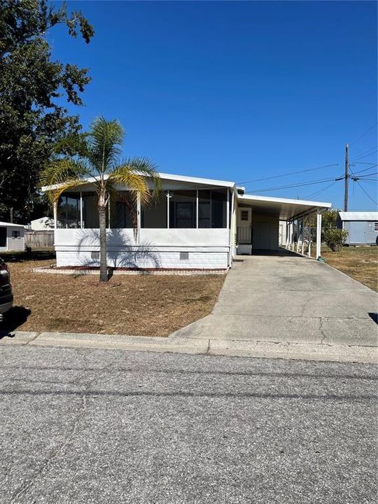 For Sale: $159,900 (2 beds, 2 baths, 1104 Square Feet)