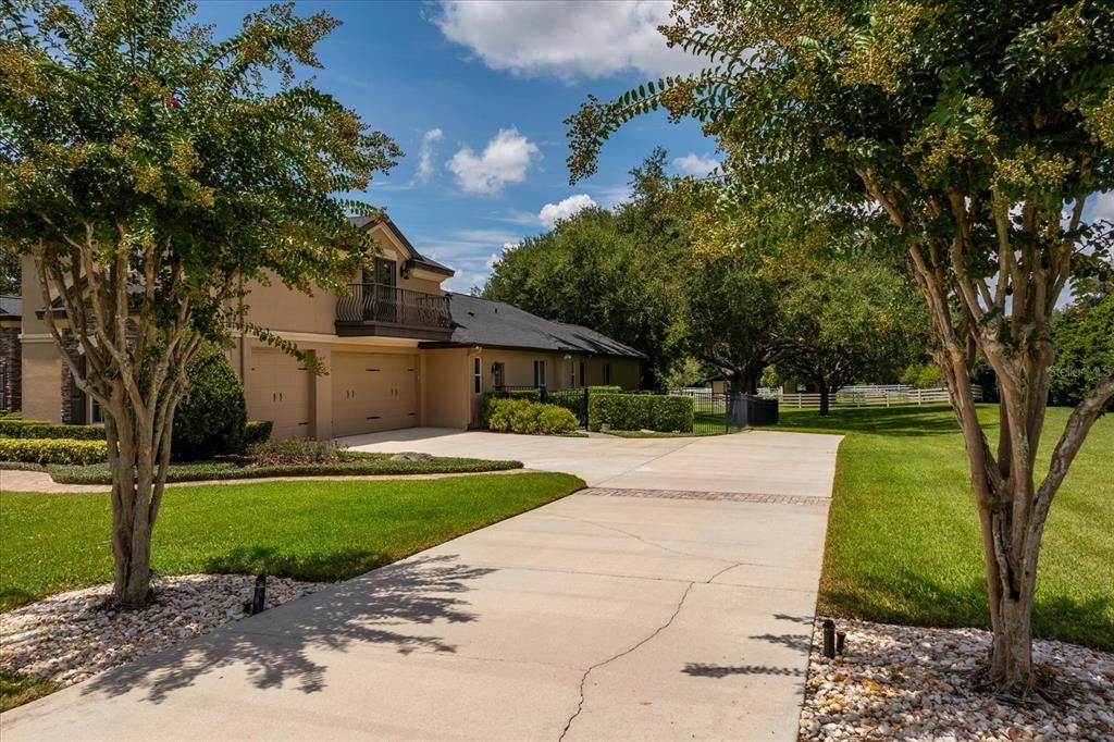 For Sale: $1,495,000 (5 beds, 3 baths, 4426 Square Feet)