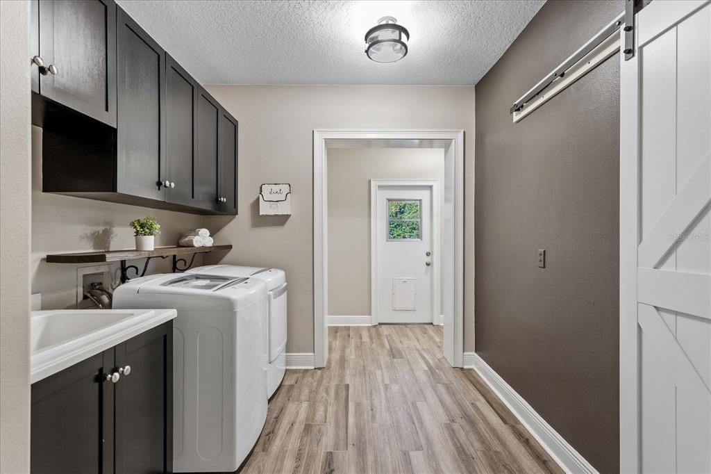 For Sale: $1,495,000 (5 beds, 3 baths, 4426 Square Feet)